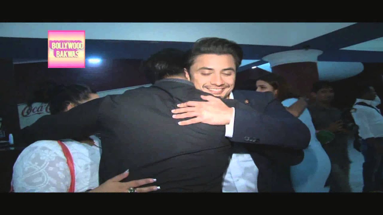 Hrithik Attends Ranveer Singh, Ali Zafar, Parineeti Chopra Kill Dil Screening