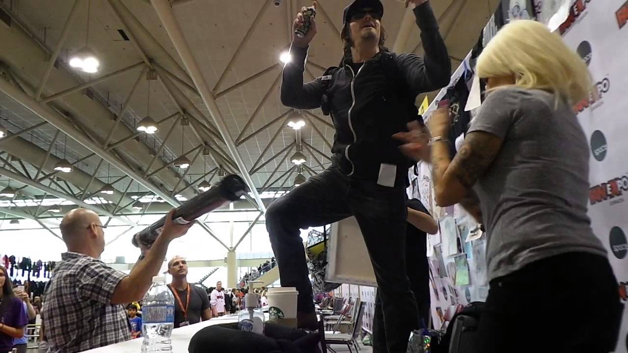 NORMAN REEDUS AT FAN EXPO CANADA!