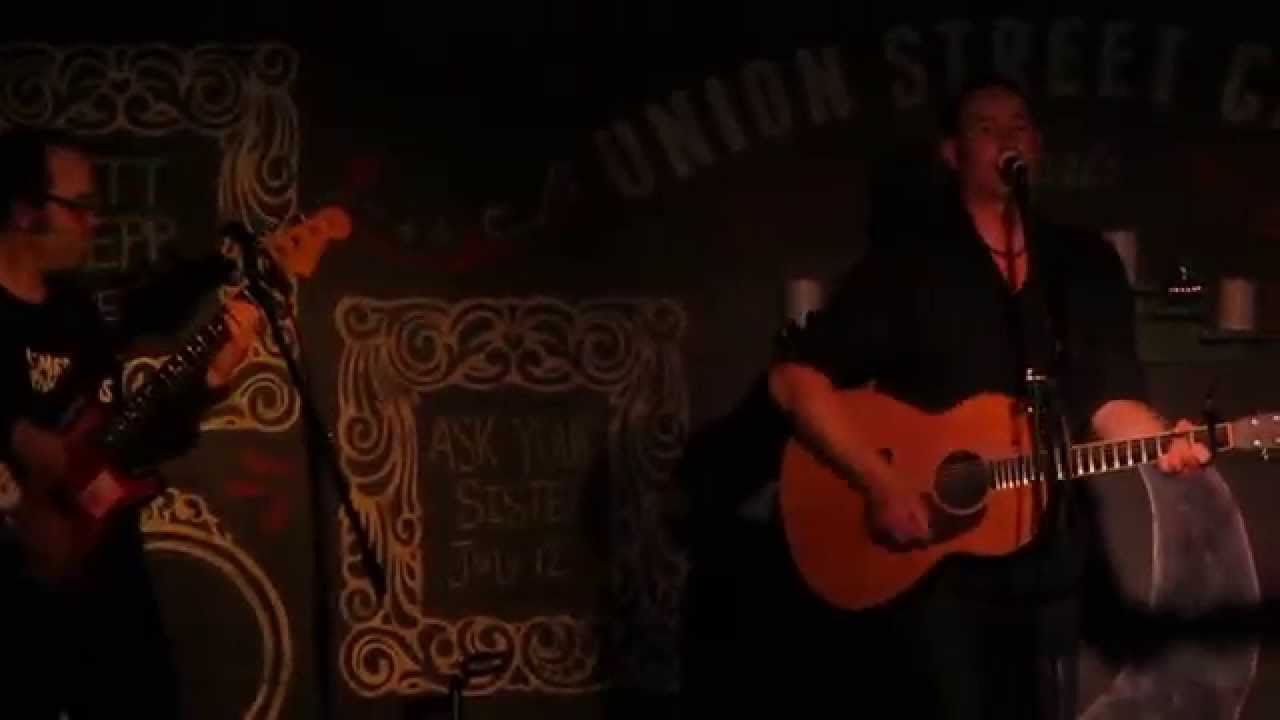 Mike Milne - The Wall (Union Street Cafe, 6 June 2014)