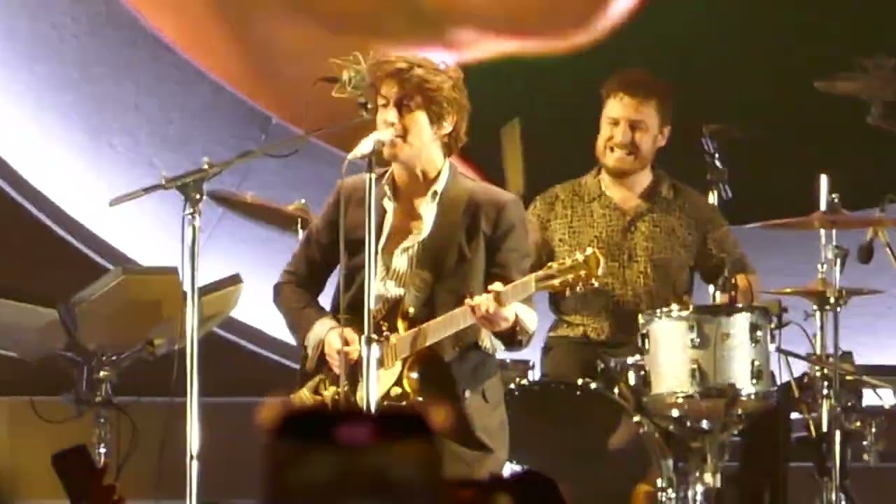 Arctic Monkeys - R U Mine ?  live @ Kia Forum, Los Ángeles- September 30 , 2023