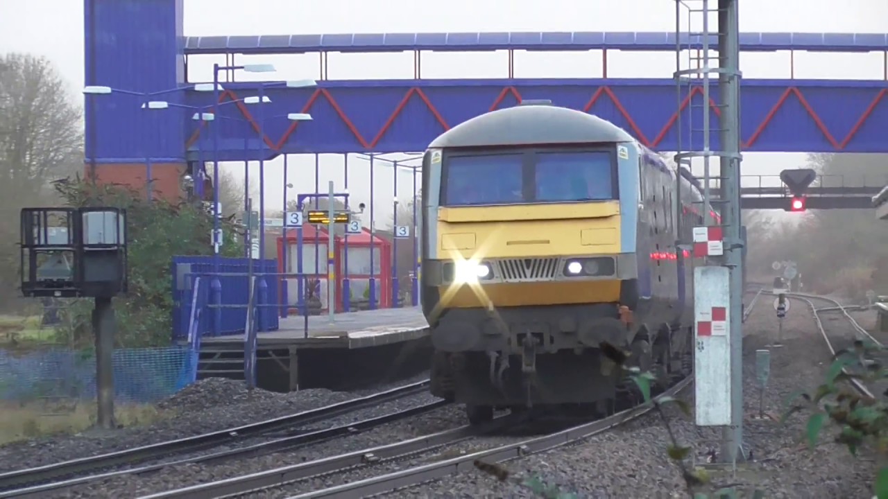 Trains at Princes Risborough & Banbury 26/11/16