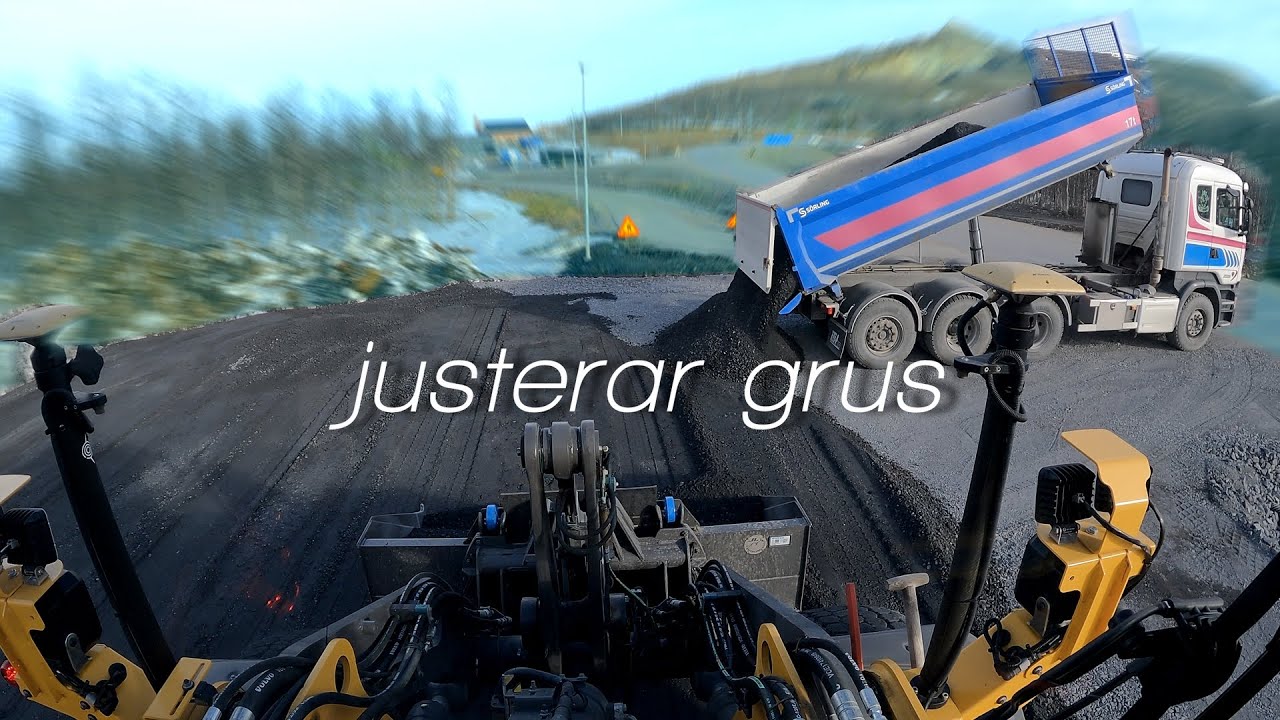 POV: Volvo L60H justerar en parkering. Wheelloader building a parkinglot