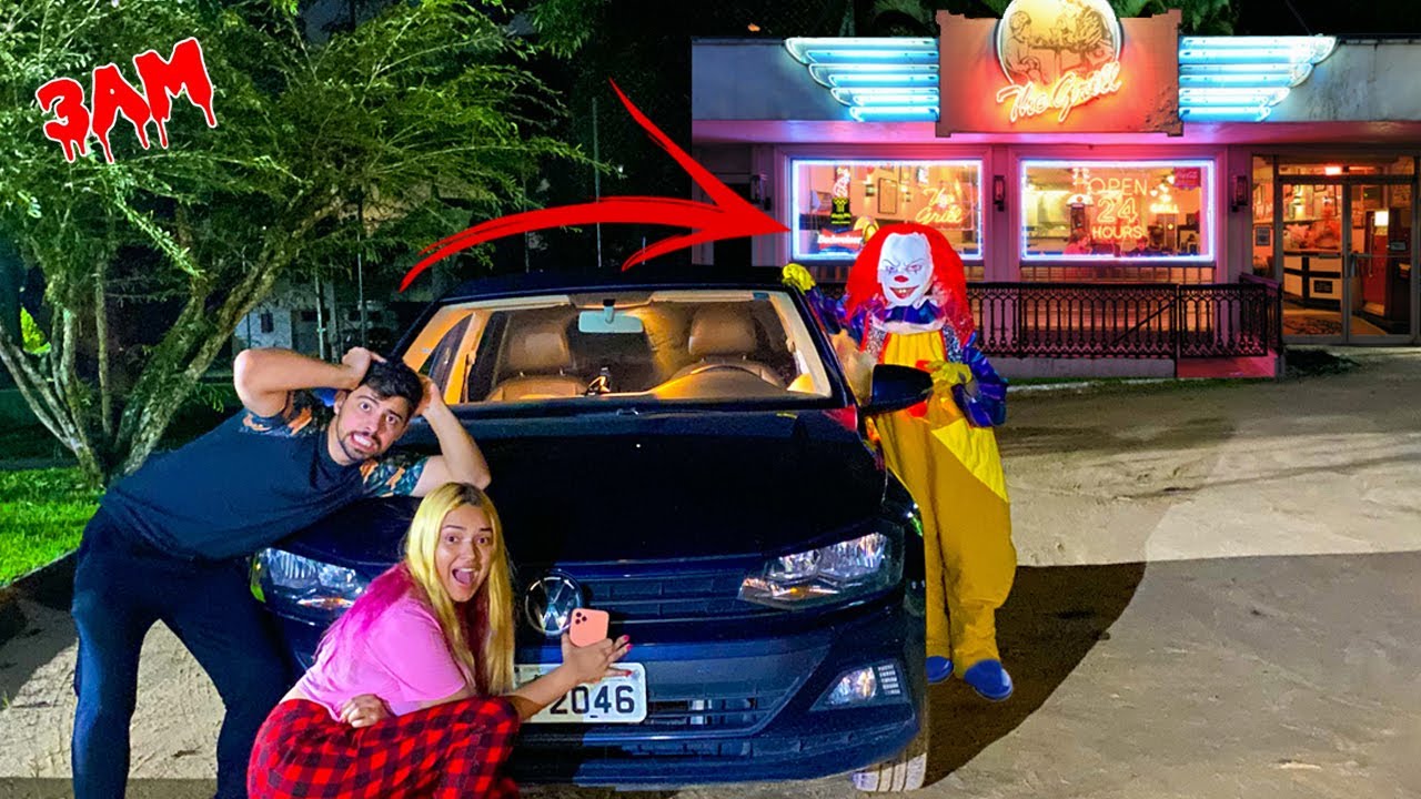 SAÍMOS PARA UM MERCADO NA MADRUGADA E UM PALHAÇO ASSUSTADOR NOS ATACOU!!  (IT A COISA ANTIGO 3AM)