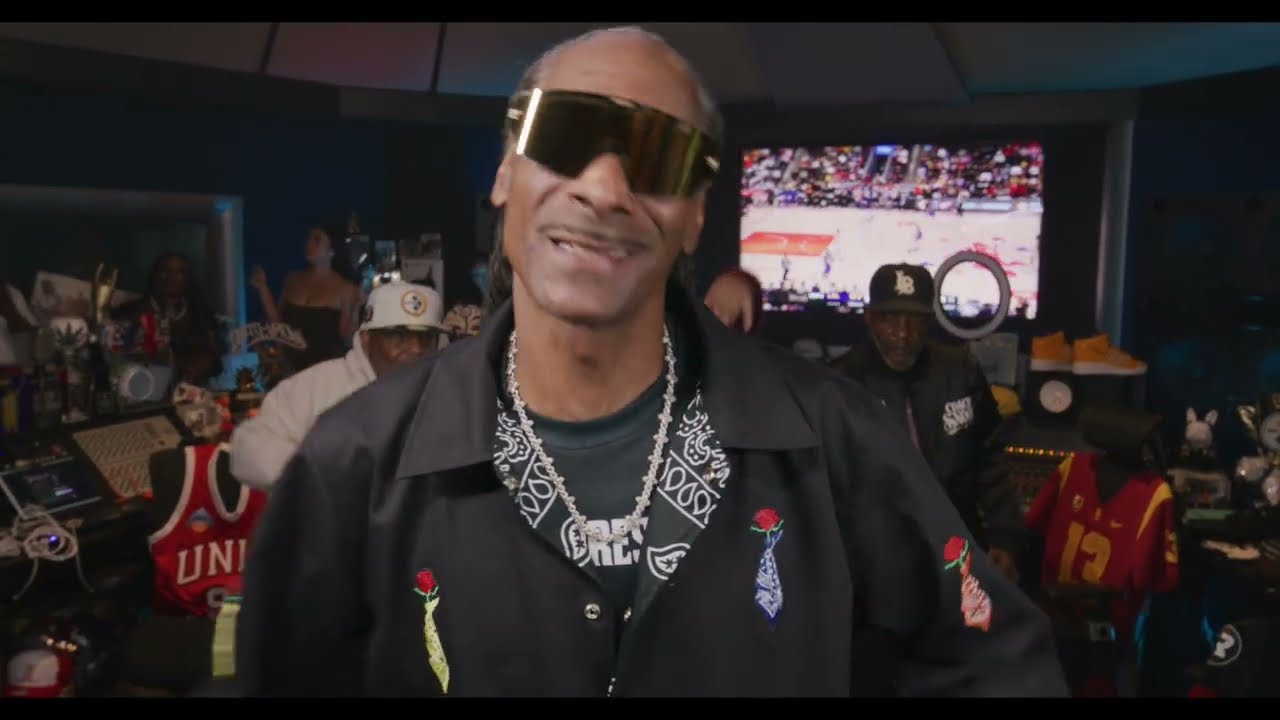 Snoop Dogg - High Life ft. Tripp Locc, Wayniac & Young Sagg (Official Video)
