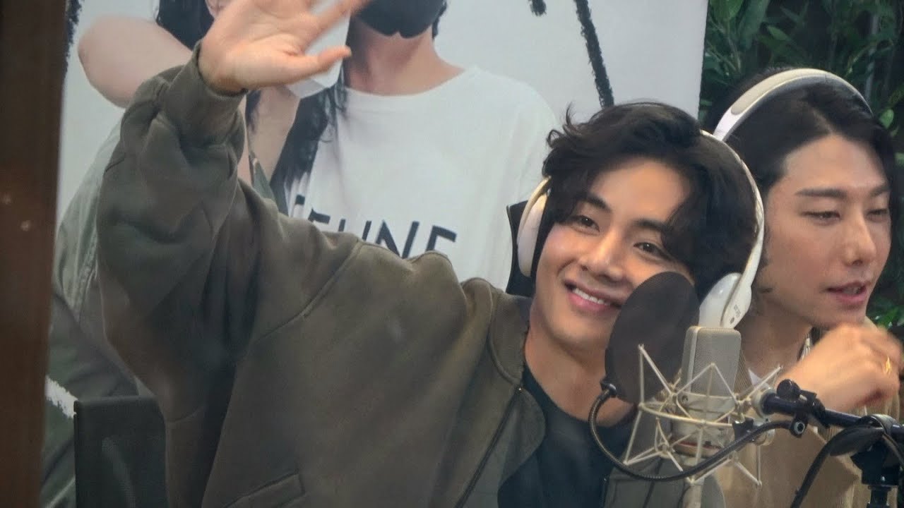 김이나의 별의 빛나는 밤에  ( 스폐셜 별밤지기 박효신 , 스페셜DJ뷔 (V)  , 게스트 강동원 )