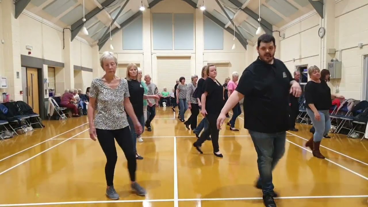 Eyes Like Diamonds Line Dance by Glynn Rodgers & Michelle Risley (May 2024)