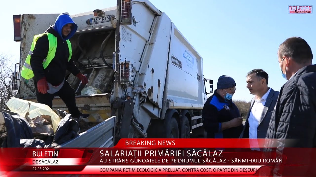Salariații Primăriei Săcălaz au strâns gunoaiele de pe drumul Săcălaz - Sânmihaiu Român