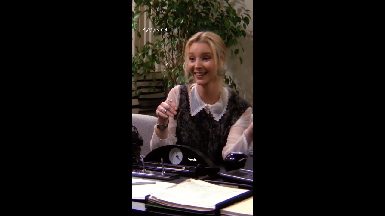Phoebe was made for the corporate world. #FRIENDS