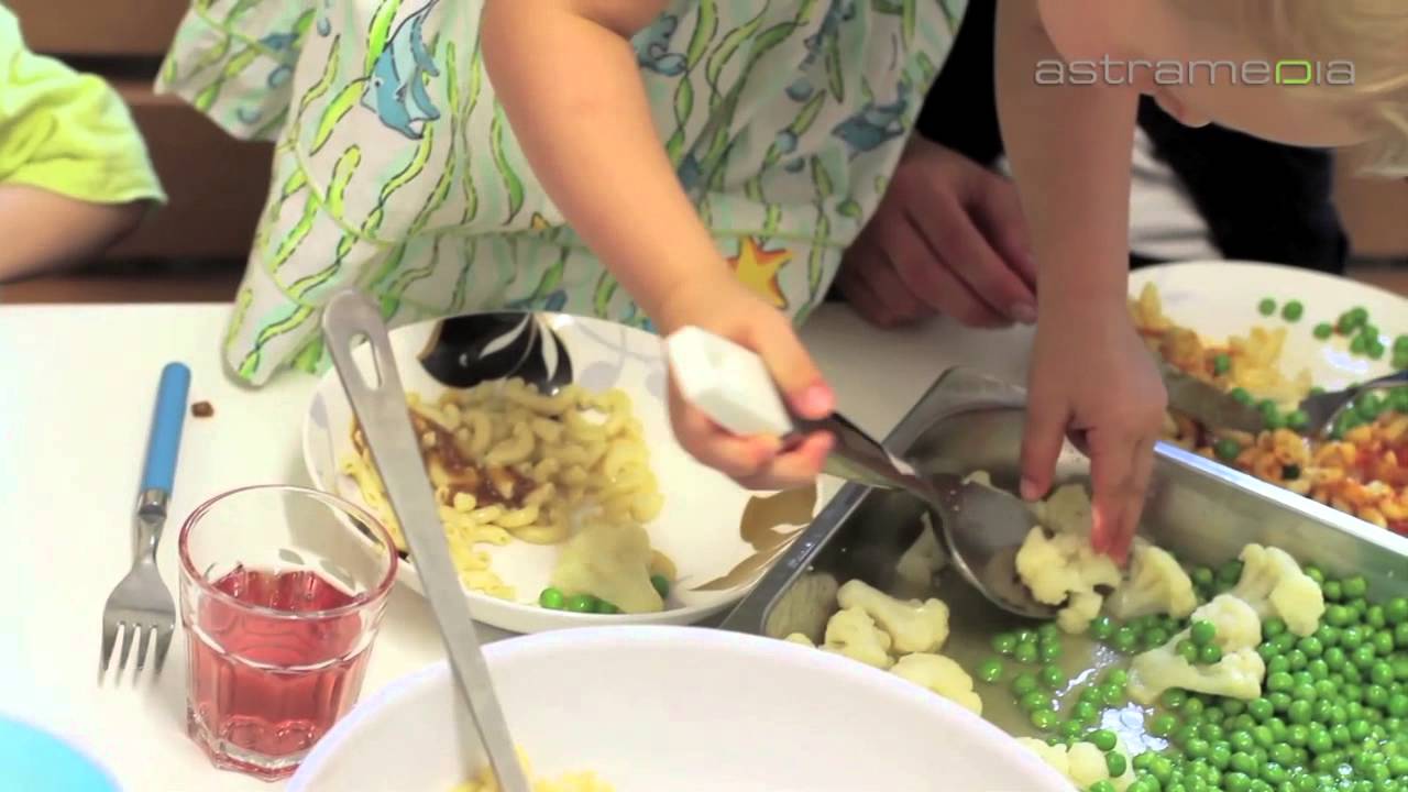 Childcare Service Switzerland, family, career crib