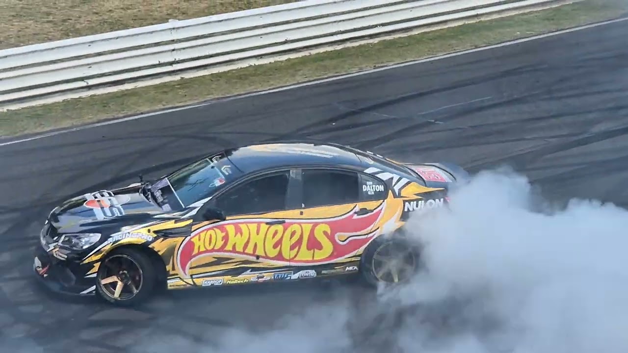 Bathurst 1000 2024 burnout cars and drift cars