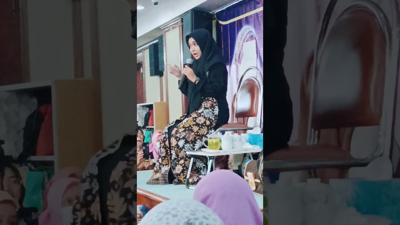 mashalloh tabarakallah bisa ikut hadir dakwahnya Ning Umi laila di hongkong