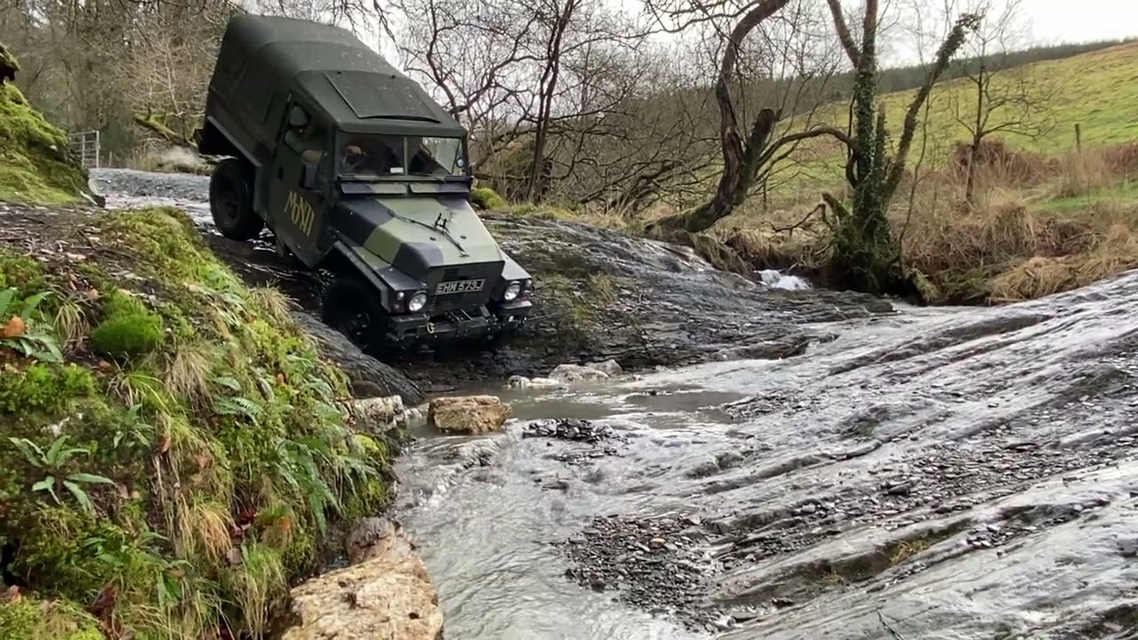 Landrover lightweight on the drop bstard land 4x4