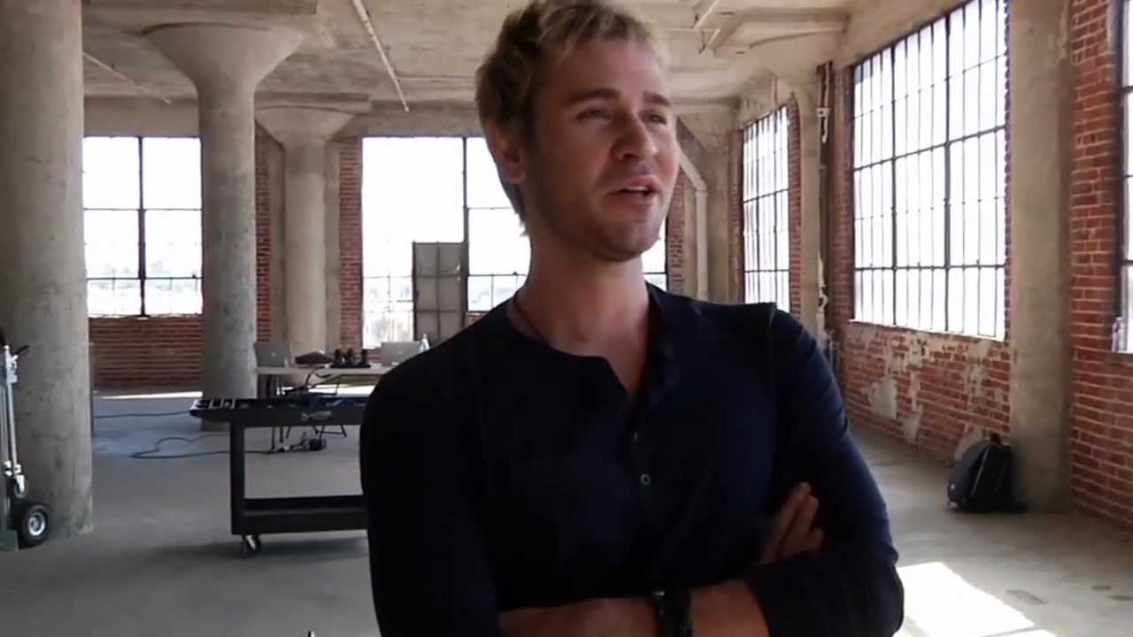 Lifehouse Singer Jason Wade Talks Songwriting and Passion For Vintage Guitars