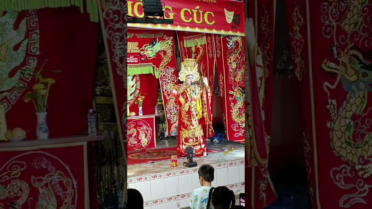 Khai Sắc Cửu Thiên Huyền Nữ-Nghệ sĩ Lăng Ba. Tại Miếu Bà Cửu Thiên( Chợ Giữa-Bến Tre)