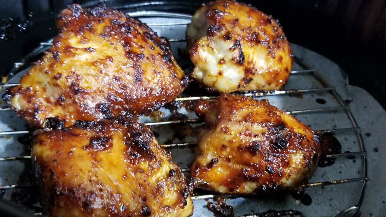 Аэрофритюрница от FROZEN Chicken Thighs Cooks Essentials AirFryer