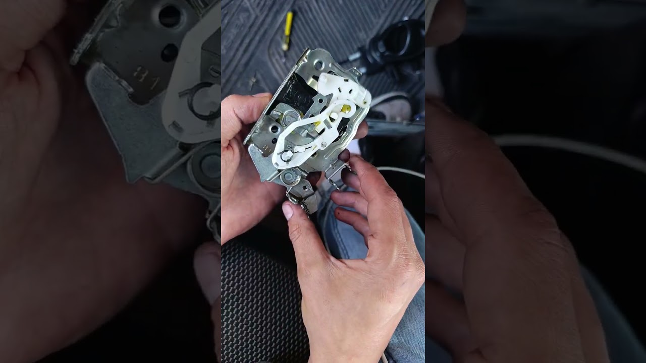 Puerta Nissan Versa no abre (trabada) 