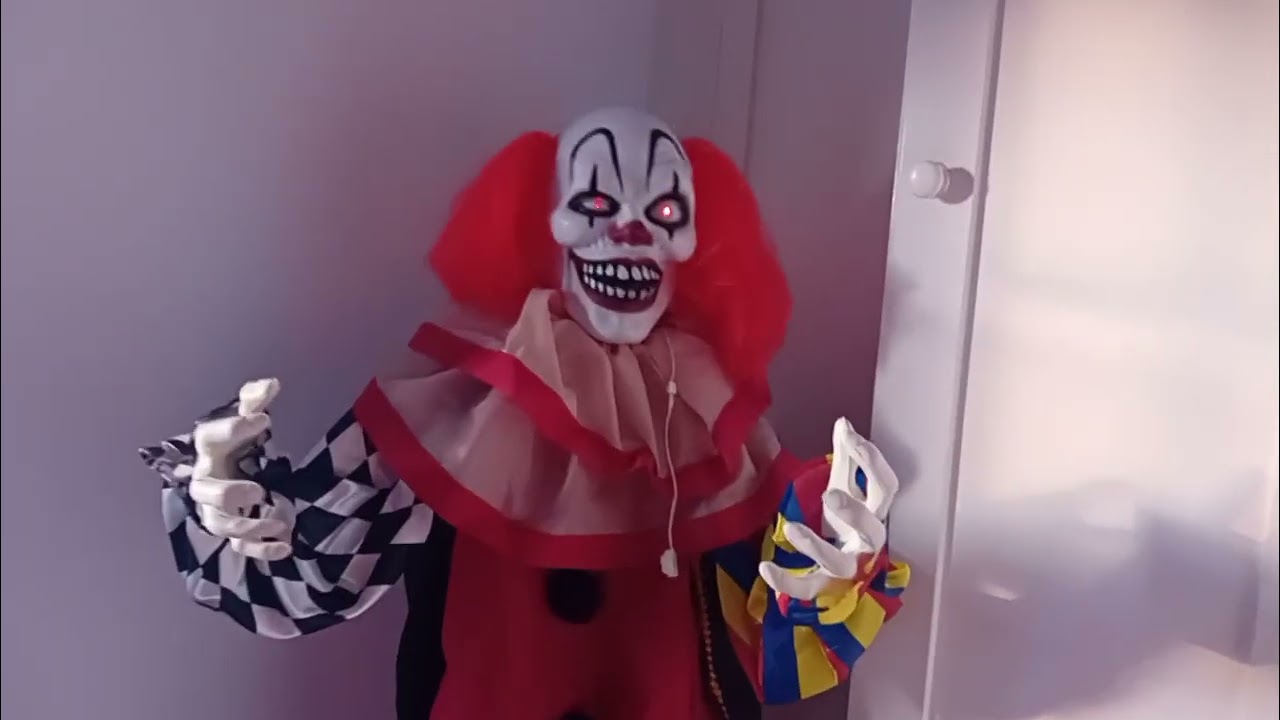 Standing spooky clown from the range 2025 review and set up