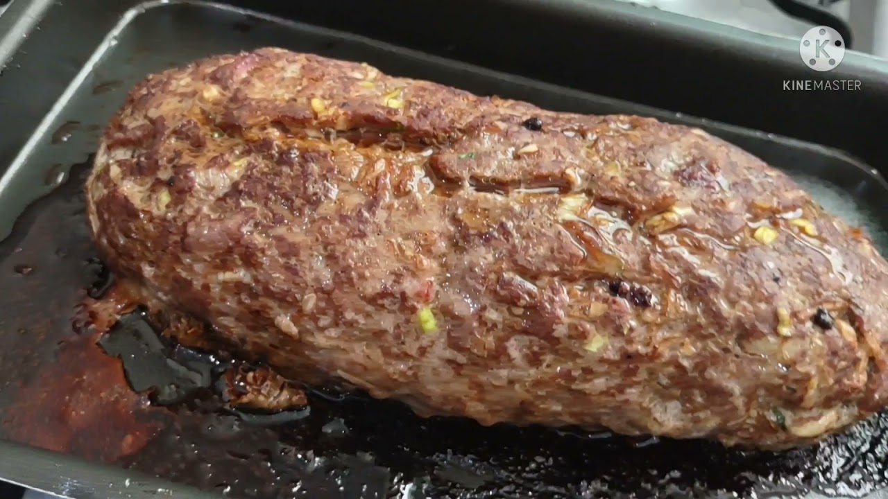 Rocambole de carne moída, recheado com ovos cozidos e cenoura 🥕