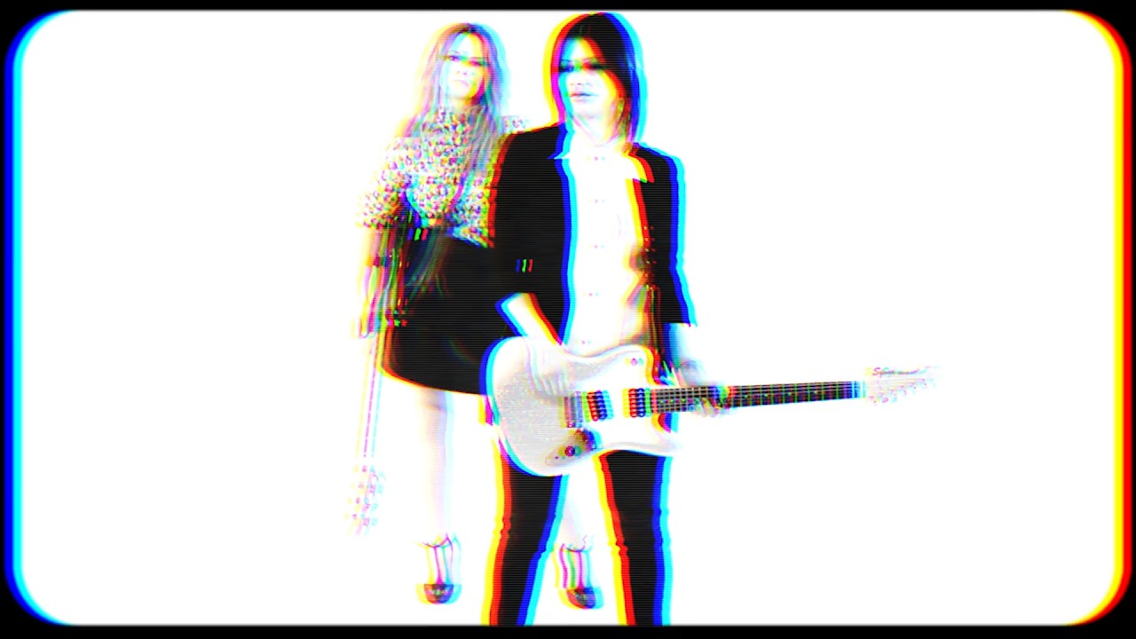 Uh Huh Her - Darkness Is (Official Visualizer)