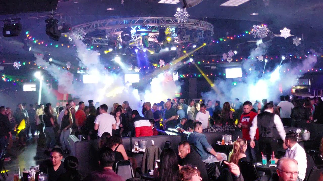La boom night club