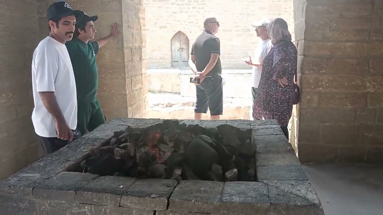 Suraxanı Atəşgahı, həmçinin Od Məbədi də adlandırılır (Azerbaijan travel).