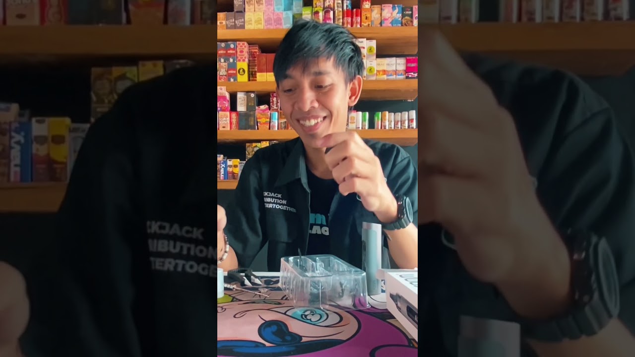 Unboxing FOOM Y 🙂&zwj;&harr;️🔥#foomy #vaporista #tikumvapor #vapefriends