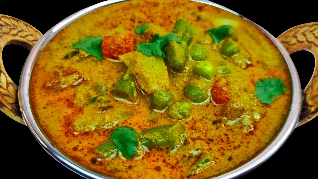 வெஜ் குருமா இப்படி செஞ்சு பாருங்க, உடனே காலியாகும்😋 | Vegetable Kurma Recipe in Tamil | veg kurma