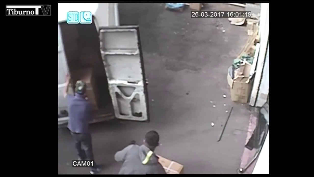 Furto al deposito di azienda cinese: i ladri hanno la faccia da rom ma arrestano italiani