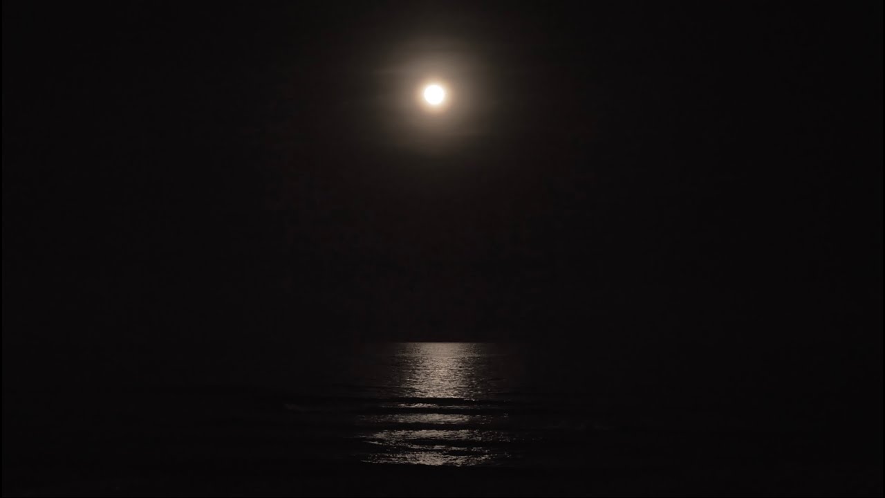 4 Hour Calming Ocean Moonlight with Music