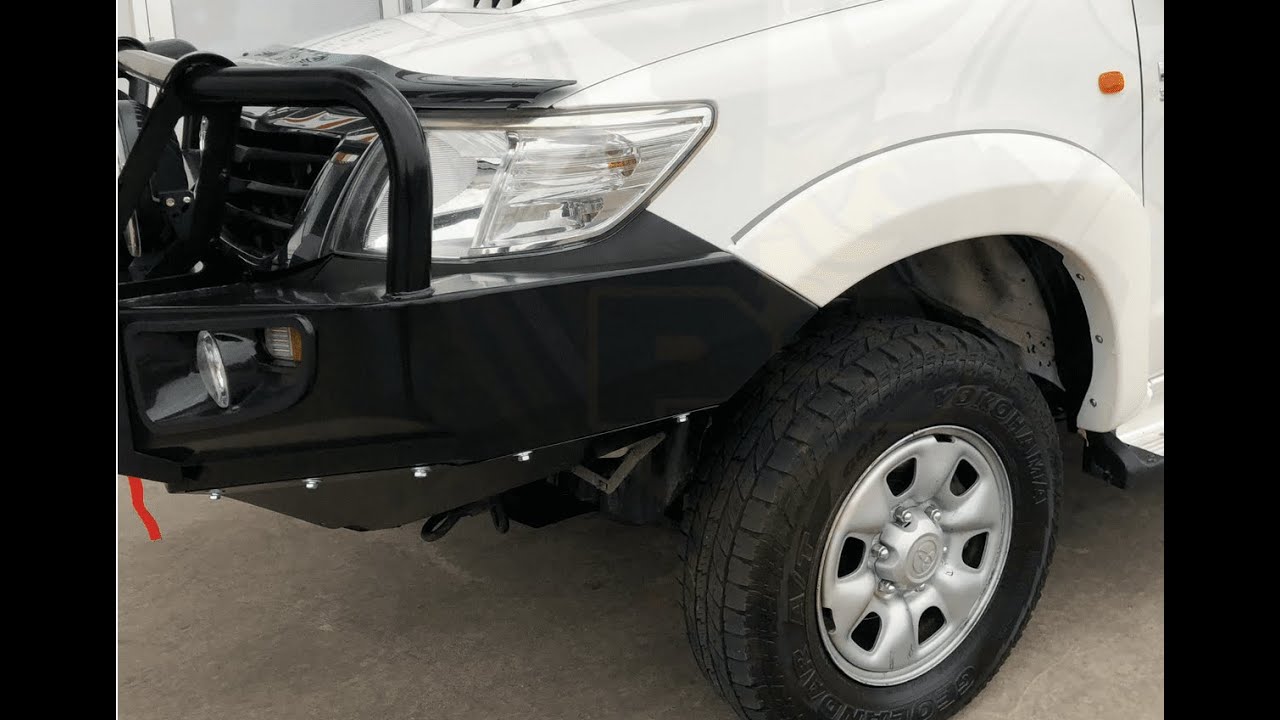 05-15 Toyota Hilux N70 fitting Factory SR5 Style flares to non-flare Hilux 70 KUN26R