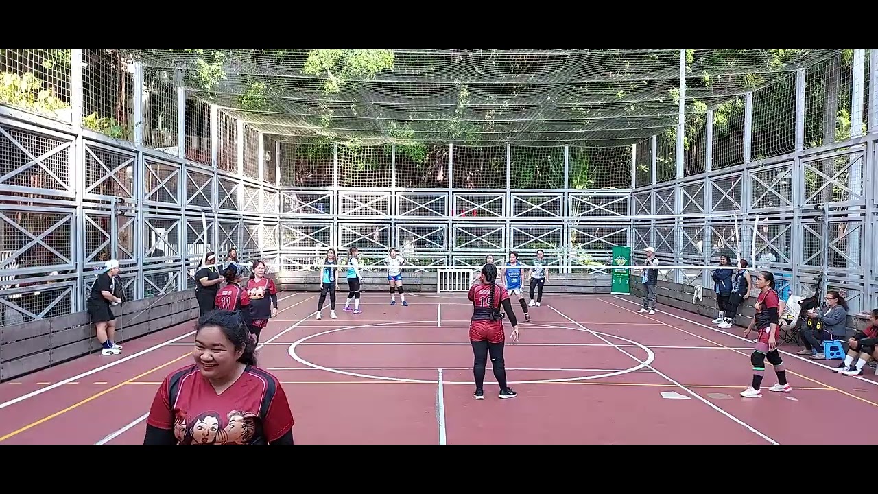 La Marites vs. Undercover elimination round