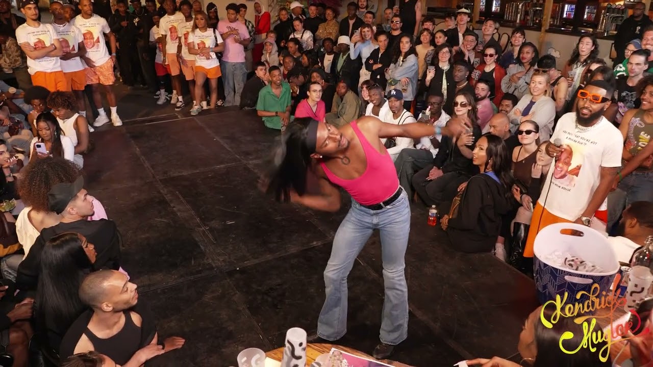 BQ VOGUE FEM THE MEME KIKI BALL