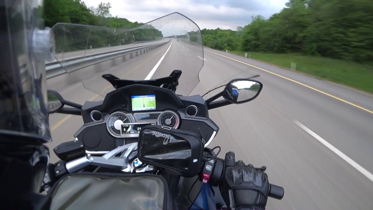 BMW K1600GT max speed