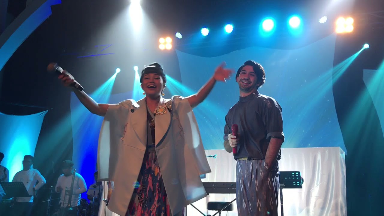 YURA YUNITA ft REZA RAHADIAN - CINTA DAN RAHASIA (LIVE at Special Concert Yura Yunita)