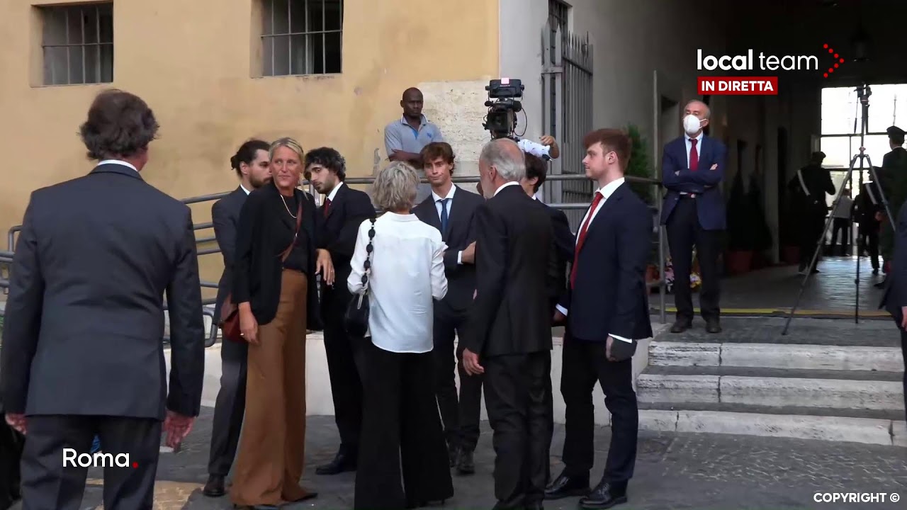 LIVE L'ultimo saluto a Piero Angela, camera ardente in Campidoglio: diretta video