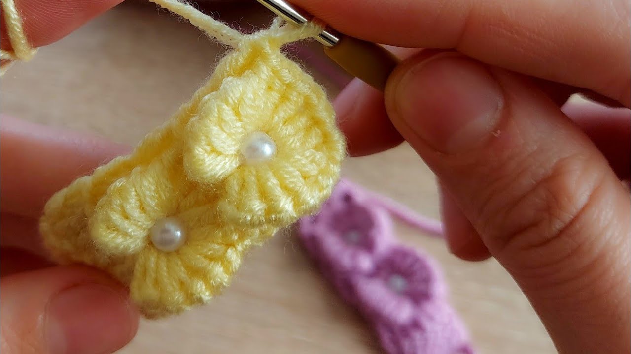 SÜPER EASY CROCHET MODEL😍
BU MODELE BAYILACAKSINIZ . ÖRGÜ BANDANA SAC BANDI MODELI