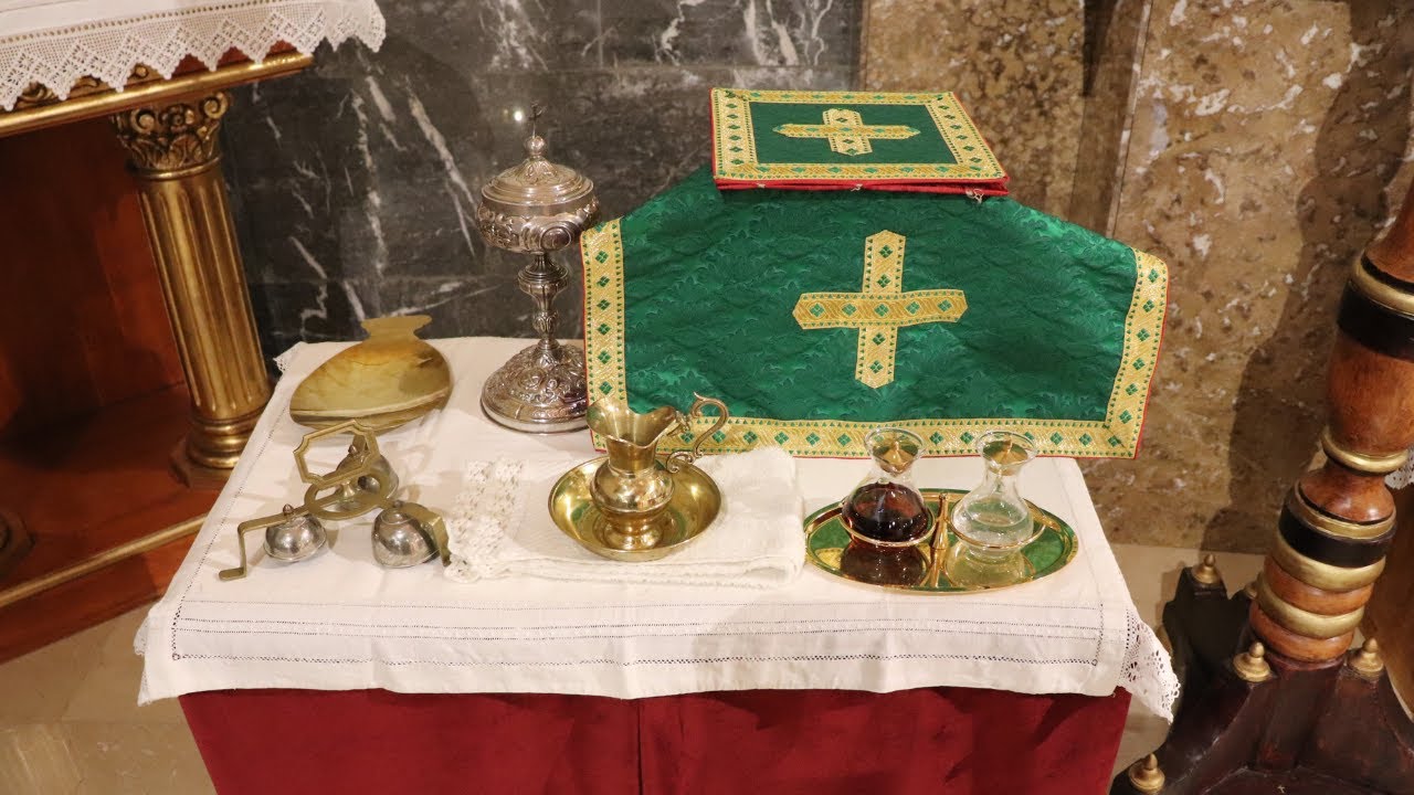 Algunos objetos litúrgicos que se usan para la Santa Misa