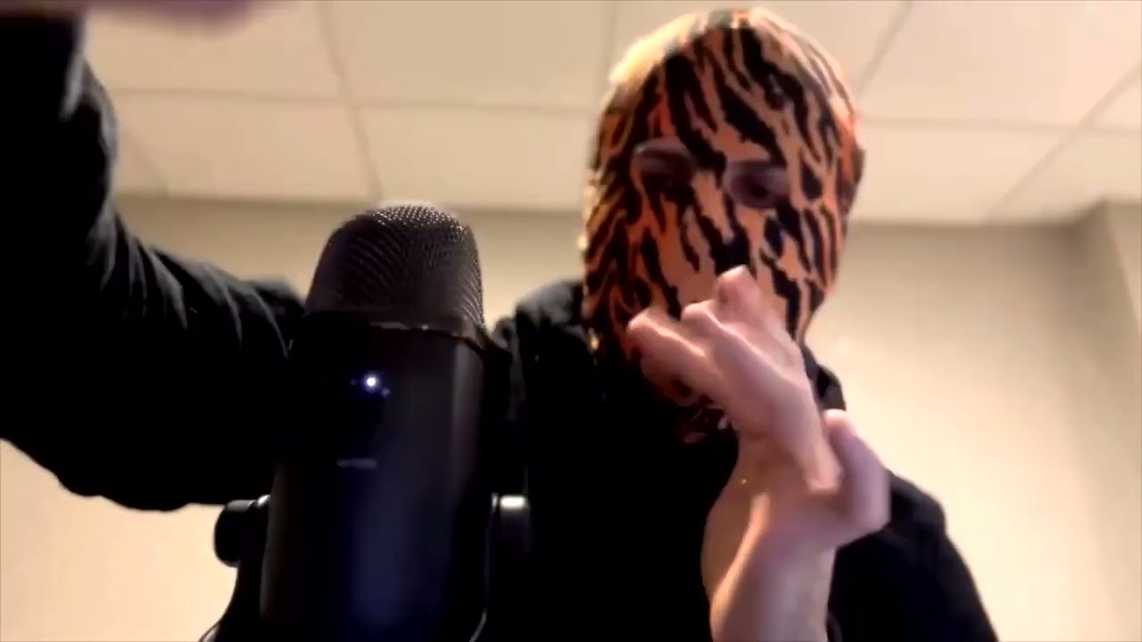 ASMR Tingly Fast Hand Sounds/Visual Triggers Collab with spooky tingles