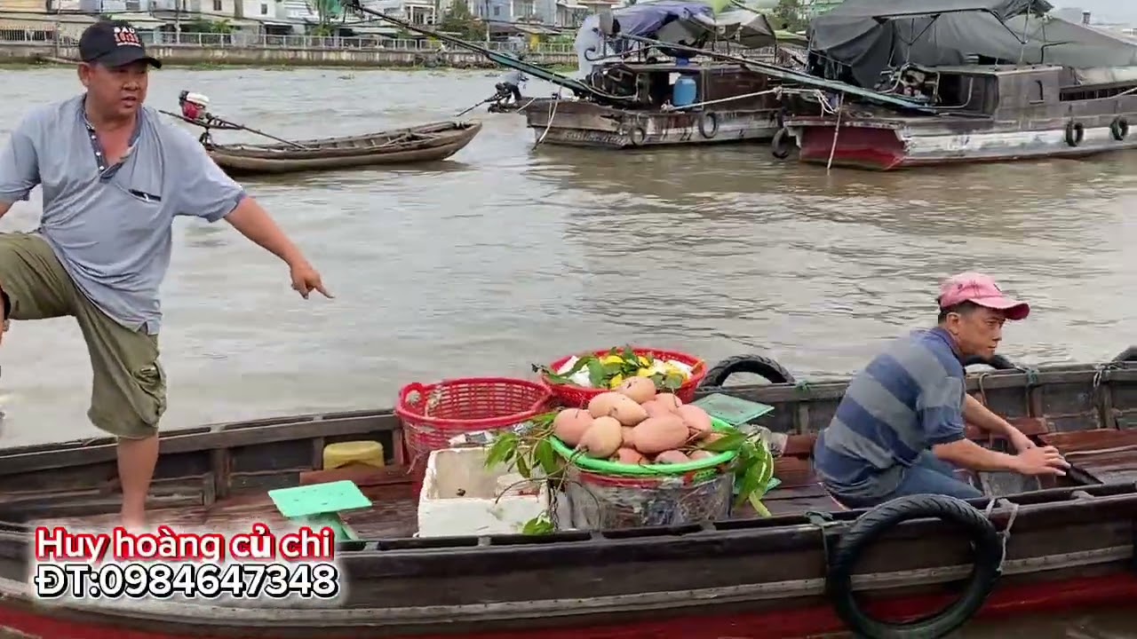 Cảnh hổn loạn tại chợ nổi cái răng cần thơ ngày Tết năm 2026