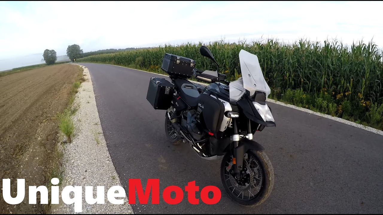 BMW R 1300 GS Adventure Walkaround