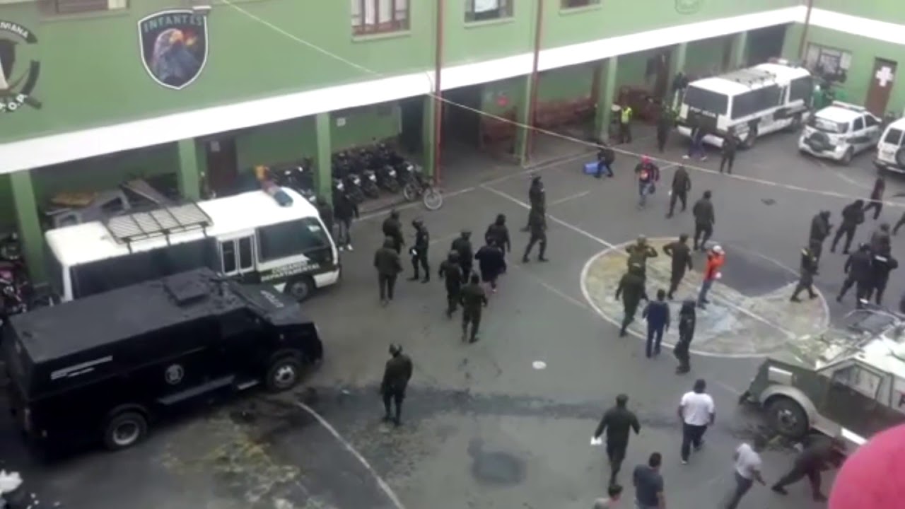 El motín policial en Cochabamba y sectores movilizados lo celebran.