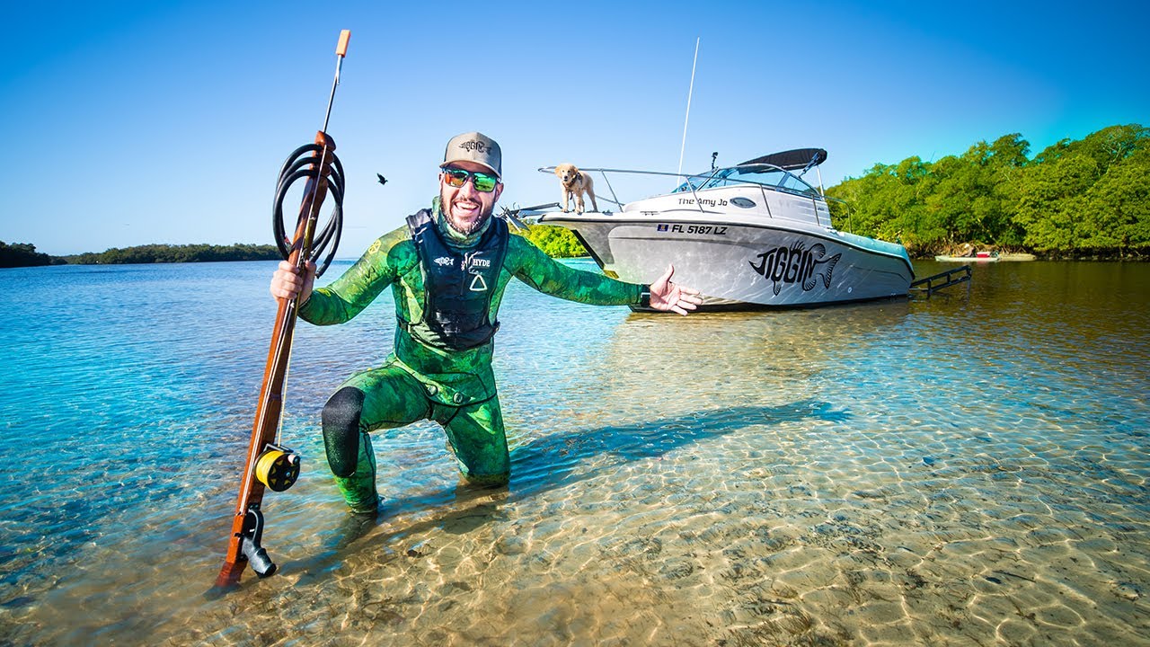 Spearfishing GIANT Grouper With Massive Catch+ Clean!! (perfect shot)