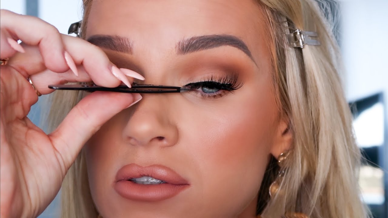 HOW TO APPLY FALSE LASHES  | Easy for beginners!