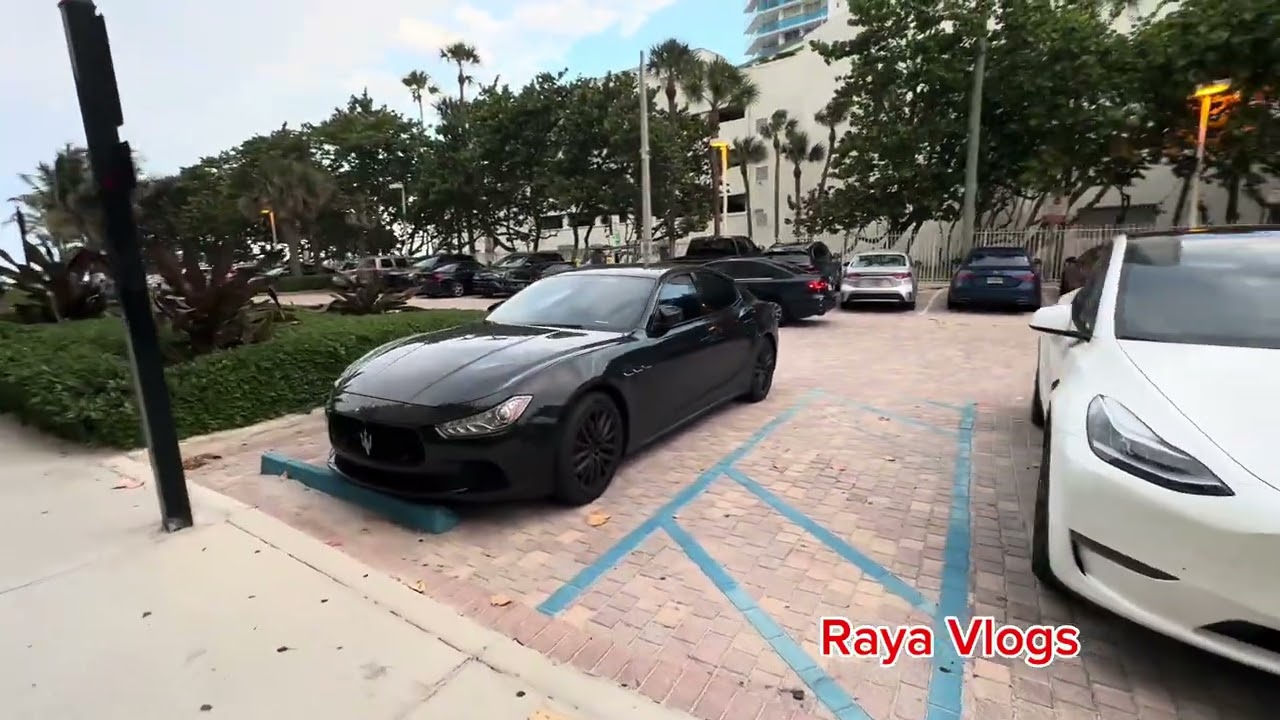 A walking tour of the famous Miami Beach aka Sunny Isles Boulevard and the Sunny Isles Beach
