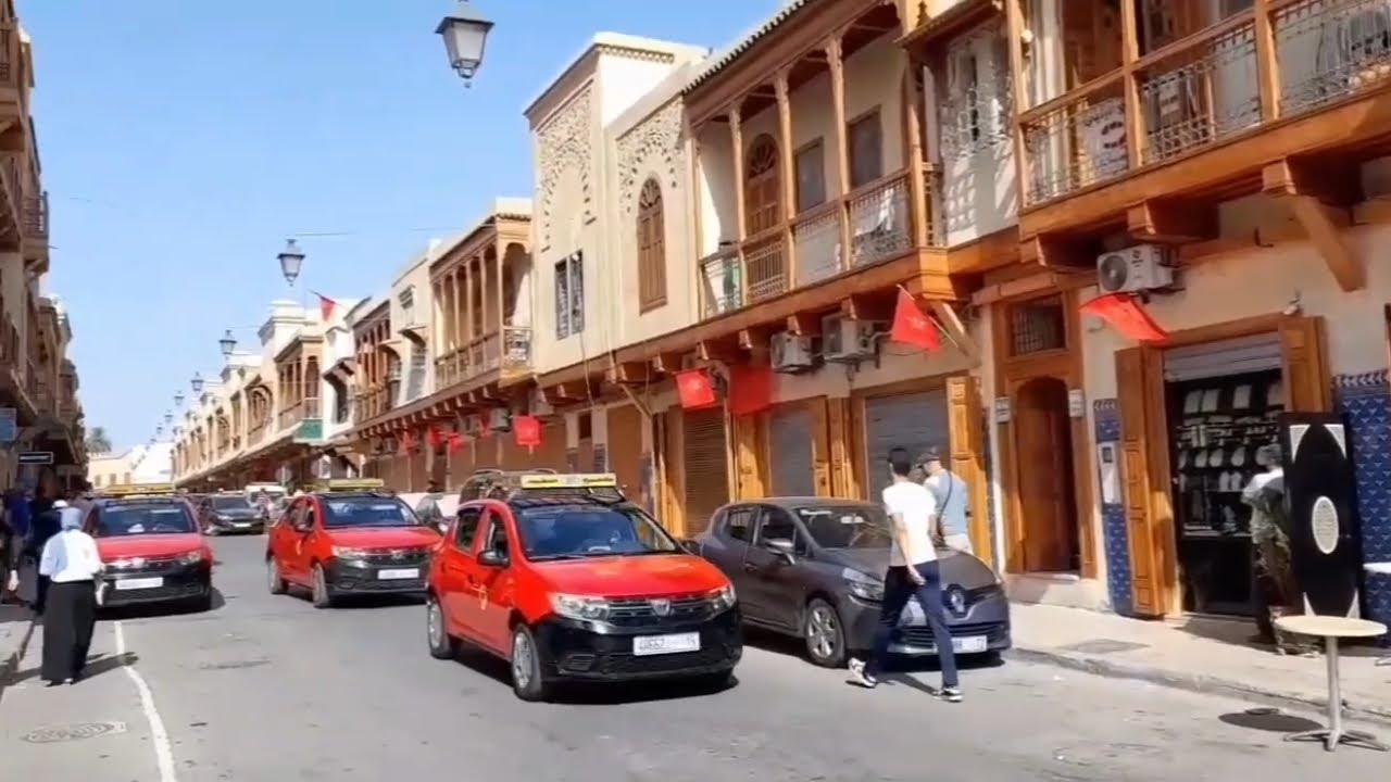 خريجة زوينة  في مدينة فاس 🥰🥰 فاس الجديد  /باب السمارين🥰🥰🥰
