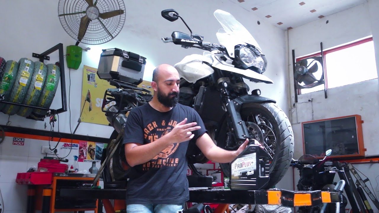 Обслуживание моего Triumph Tiger 1200 — американское гоночное масло Maxima для этого британского ...