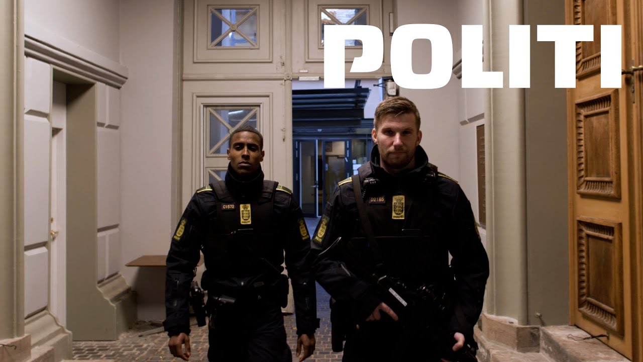 Politikadetterne ved Synagogen i København