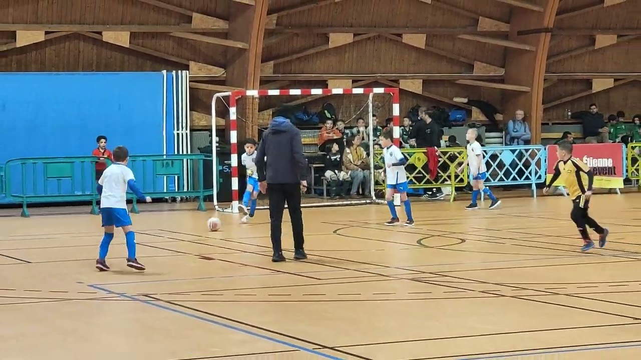 Tournoi U11 FC Saint Etienne : CSADN U10 vs FCO Firminy (match 2 poule) 2/03/2024