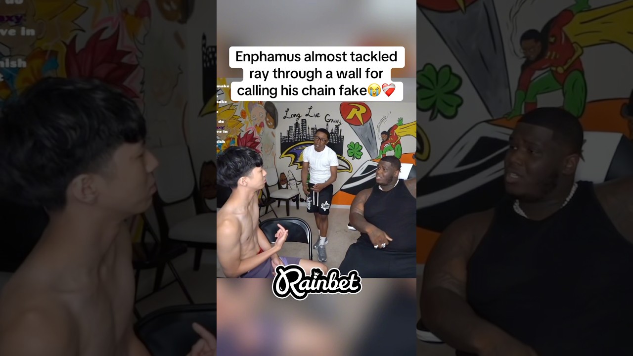 Рэй и Реджи пытались сказать Энфамусу, что его цепь &mdash; поддельная #смешно