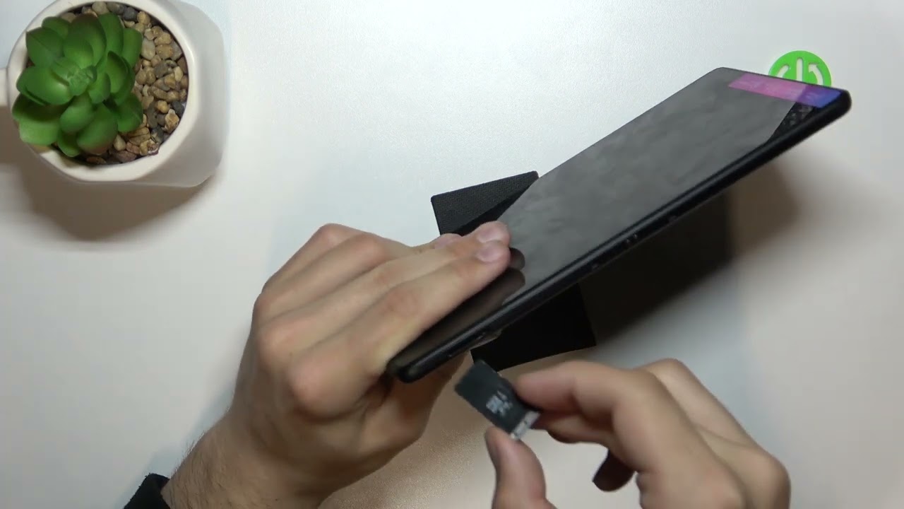 ➡️📱Como INSERTAR TARJETA de MEMORIA en Lenovo Tab M8 3rd Gen